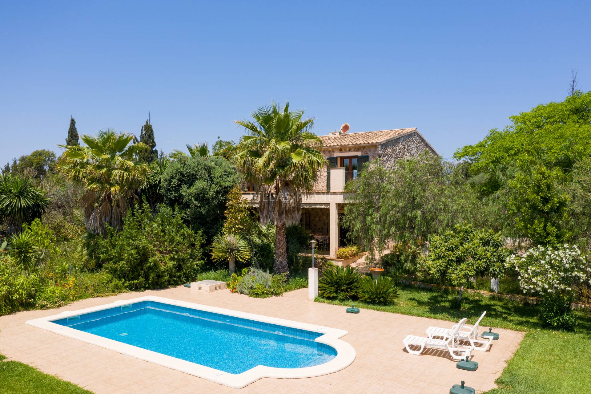 Finca Rustica con amplia Casa forrada de piedra y piscina, entre Inca y  Sineu - 5505V, Villas Planet Mallorca